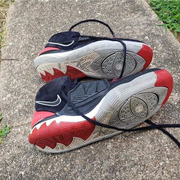 Nike Kids Kyrie 6 GS sneakers- SIZE 7Y - Picture 10 of 11
